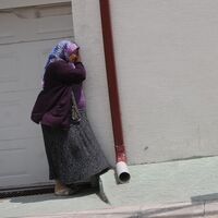 Dayanılmaz acı yüreğine kor gibi düştü...