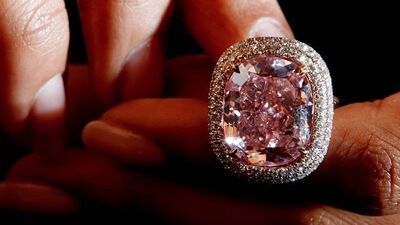 Pembe elmasa rekor fiyat!
