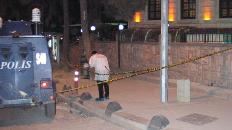 Polis saldırganlara ateş açtı, 7 yaşındaki çocuk öldü!