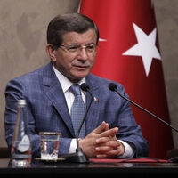 Davutoğlu: Türkiye’nin geleceği için sizlere çok güveniyorum