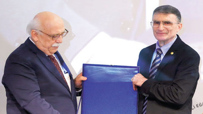 'Bir kez daha dünyaya gelsem öğretmen olurdum'