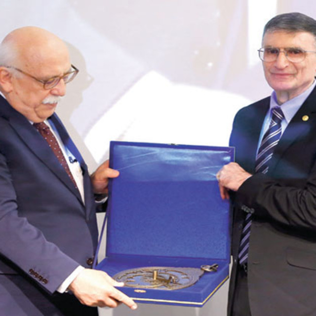 'Bir kez daha dünyaya gelsem öğretmen olurdum'