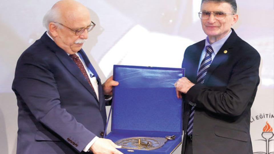 'Bir kez daha dünyaya gelsem öğretmen olurdum'