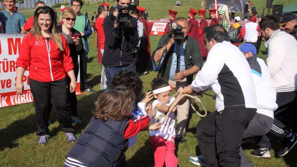 Halat kopunca Vali böyle düştü!