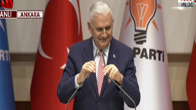 Vurur yüzüne ifadesi başbakan oldu hökümetin birtanesi!