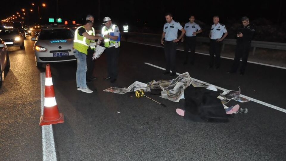 Otobanda feci ölüm! Çarpmanın etkisiyle düşünce...