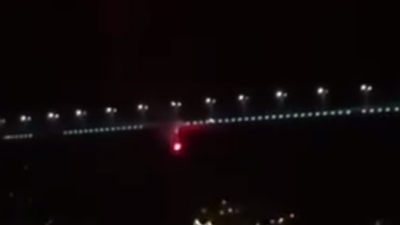 Köprüde şok saldırı! Yaktılar...