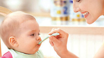 Hazır mamayla beslenen bebeklerde enfeksiyon riski!