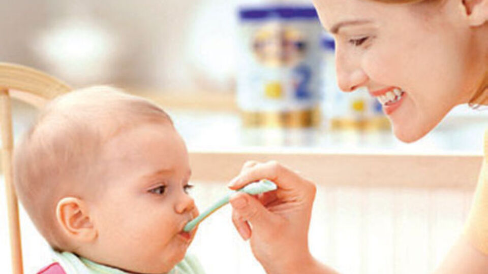 Hazır mamayla beslenen bebeklerde enfeksiyon riski!