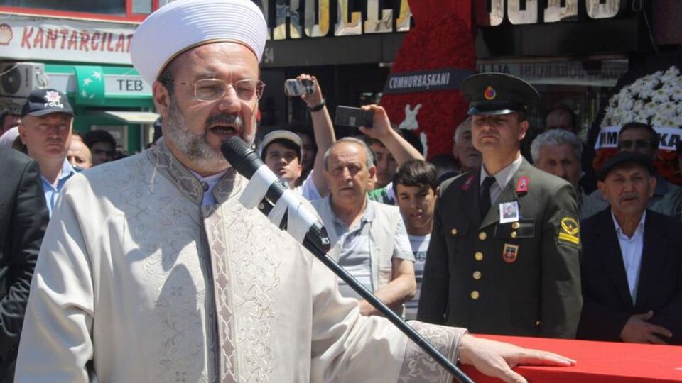 Görmez, şehidin cenaze namazında teröristlere seslendi