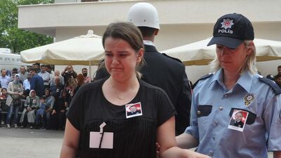 Bursa şehidine ağladı