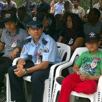 Törene babasının polis kıyafetiyle katıldı