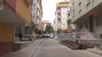 Bahçelievler'de korku dolu anlar! Bina böyle çöktü!