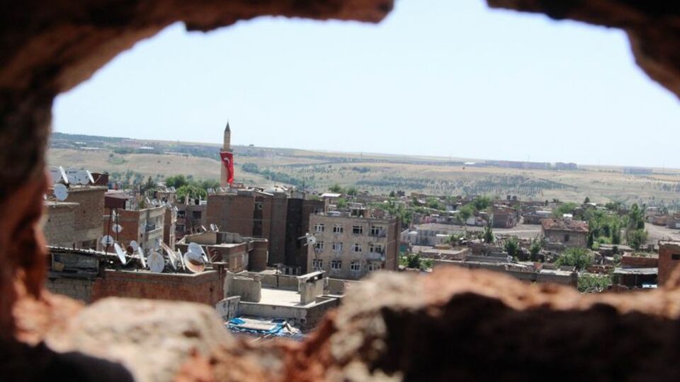 Sur'da 14 sokakta sokağa çıkma yasağı kaldırılıyor