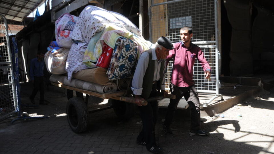 Yasak kalktı, Sur'daki tahribat gün yüzüne çıktı!