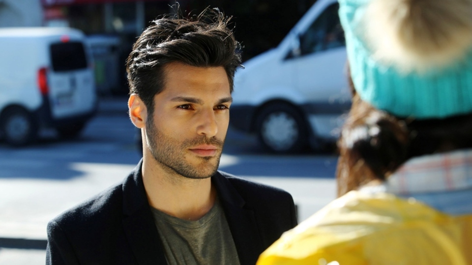 "Melekler nur saçmış Demir'imin yüzüne..."