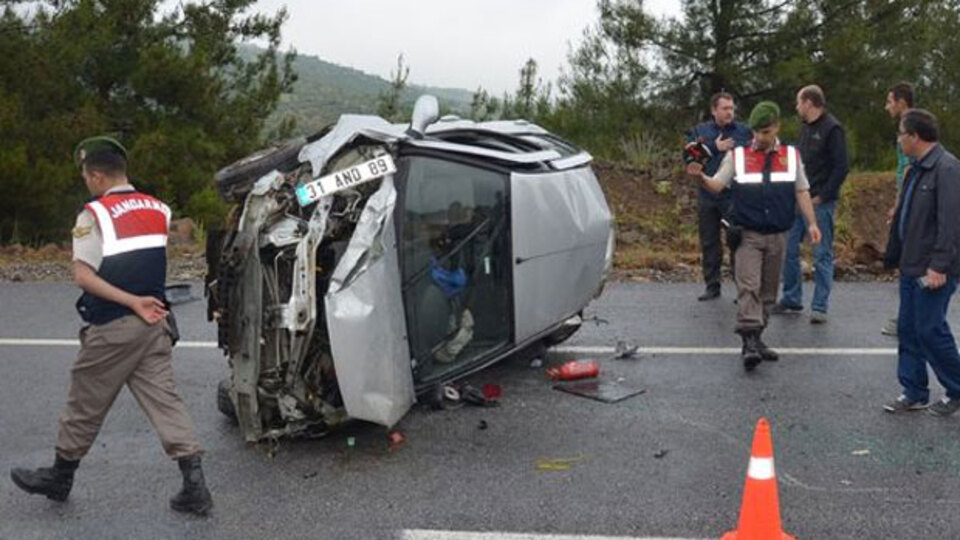 Balıkesir'de feci kaza: Ölü ve yaralılar var