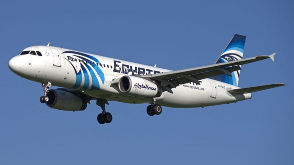 Düşen Mısır uçağı için yeni iddia! Pilottan 'acil' istek!