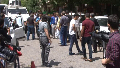 HDP'lileri Sur esnafından polis korudu