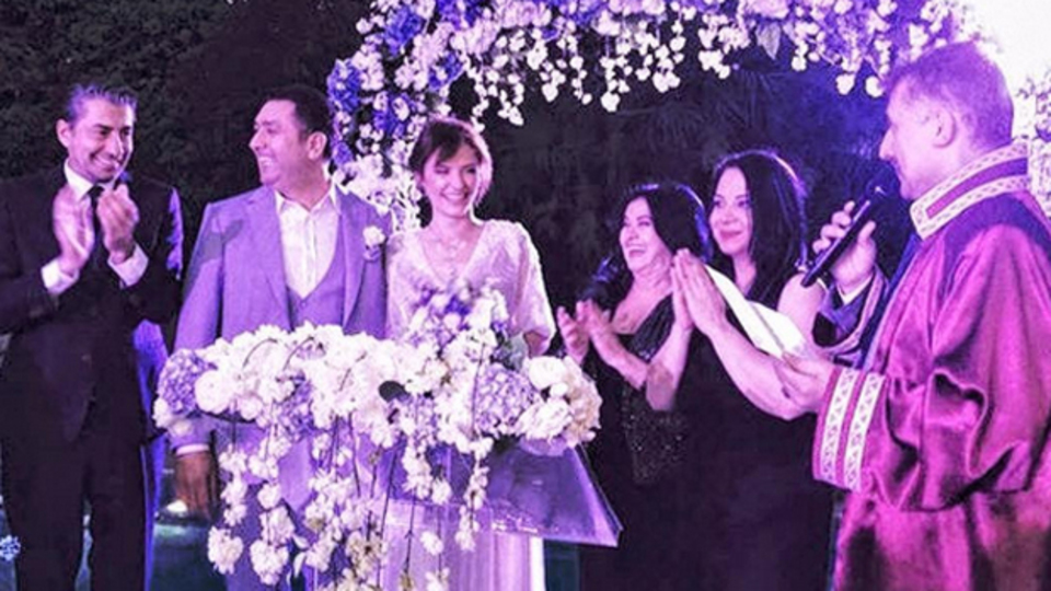 Ünlü oyuncu dünya evine girdi