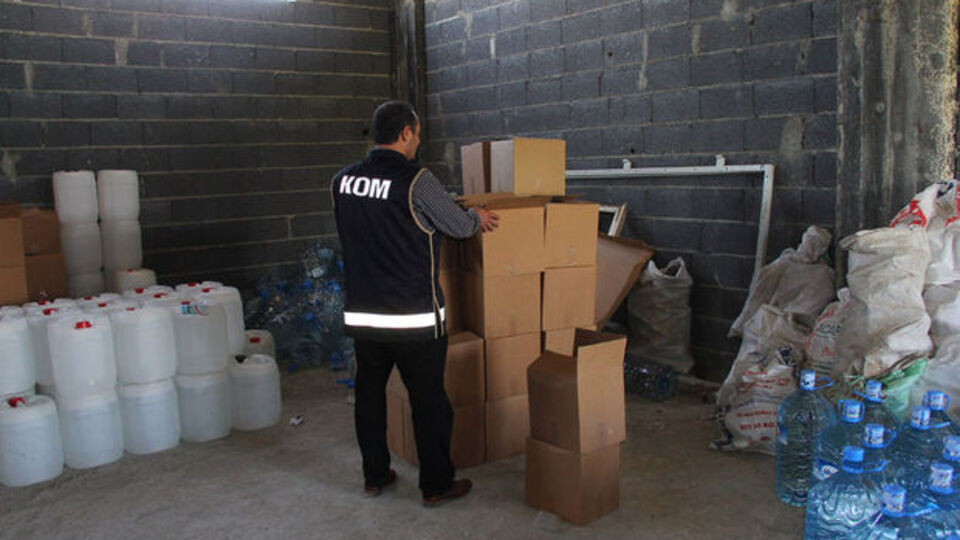 Aydın'da çok sayıda sahte rakı ve votka ele geçirildi