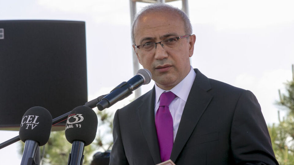 Lütfi Elvan kimdir?