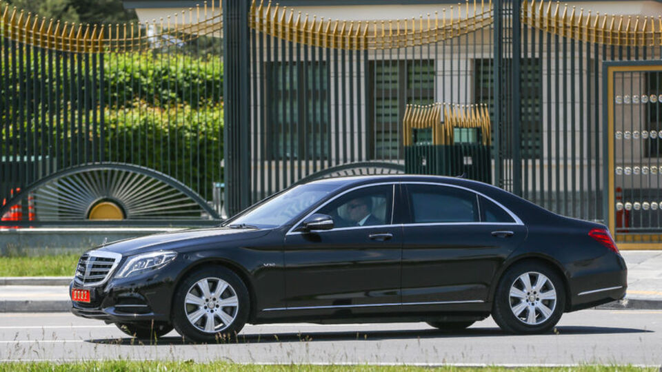 Yıldırım Başbakanlık görevini devraldı, Bakanlık görevini devretti