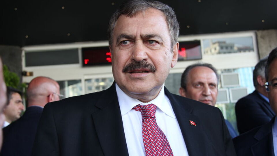 Veysel Eroğlu kimdir?