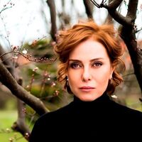 Acı haberi kuliste aldı