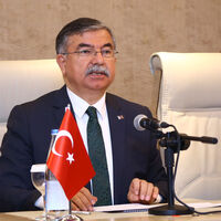 İsmet Yılmaz kimdir?