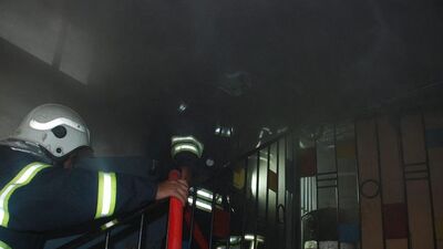 Mutfağa gitmek için kapıyı açtığında fark etti