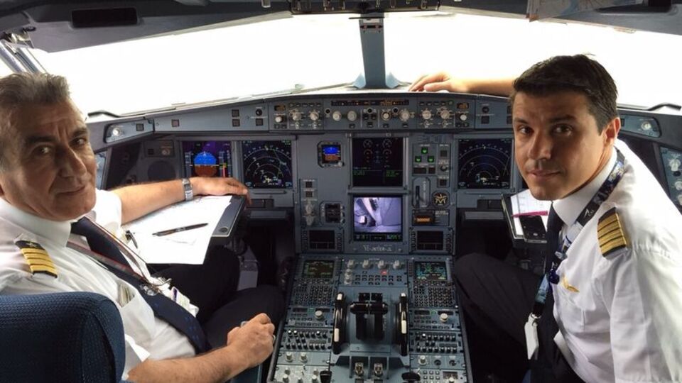 İzmir semalarında 'E.T' savaşı