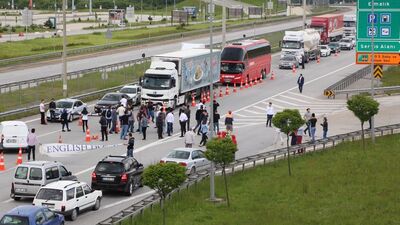 TEM'i kapattılar! Esnaf isyan etti