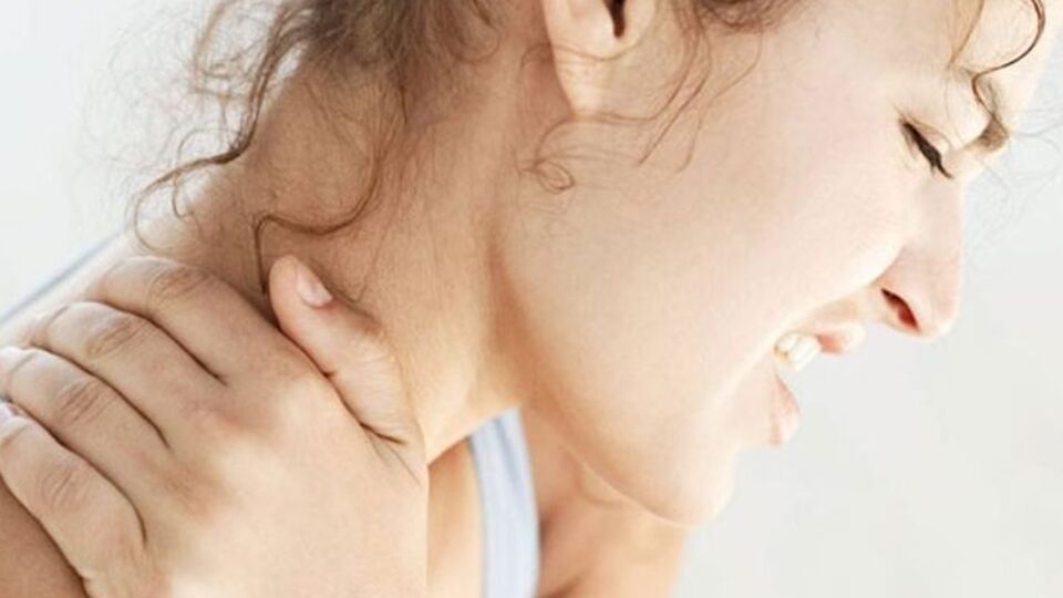 Boyunda şişlik fark ederseniz...