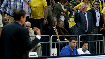 Aziz Yıldırım'ın çileden çıktığı an!