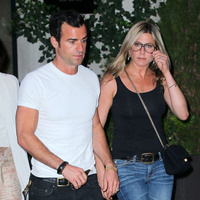 Annesiyle görüşmüyor