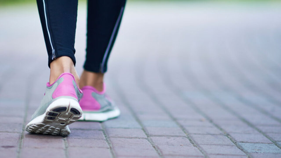 Yürürken bacak ağrısı çekiyorsanız...