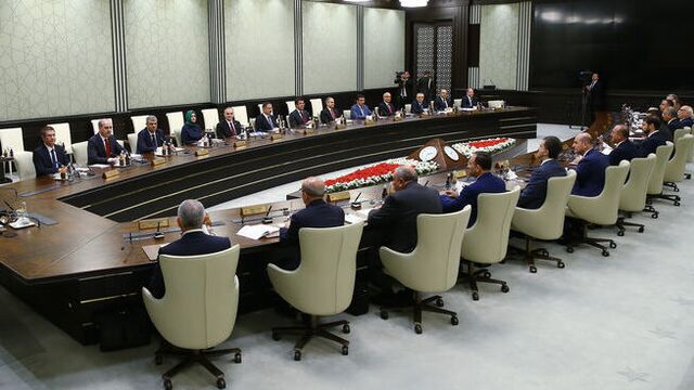 Bürokraside taşlar yerinden oynayacak