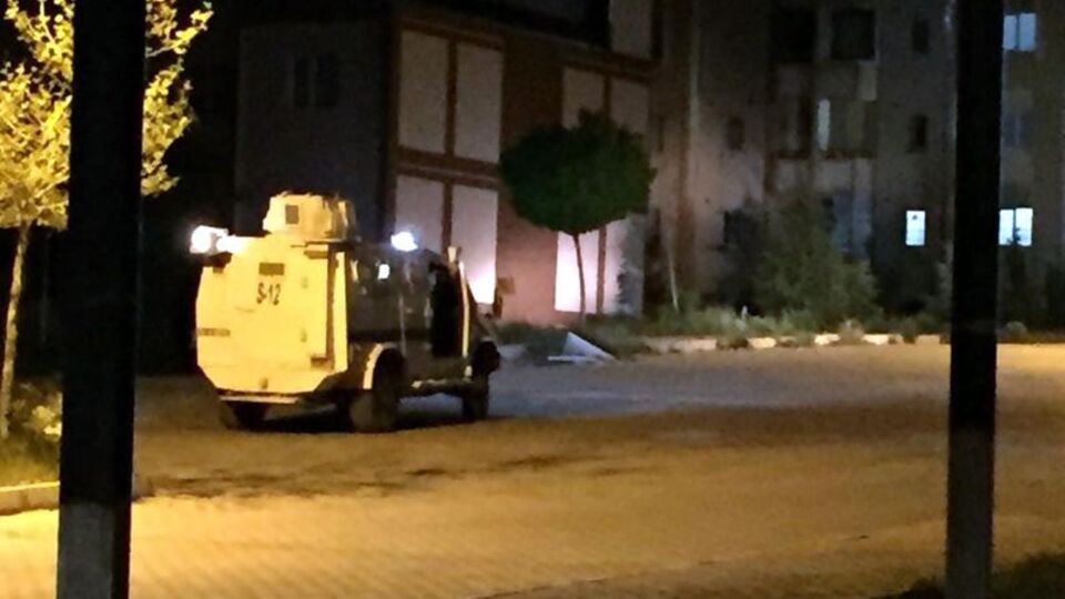 Polis ile teröristler arasında çatışma!