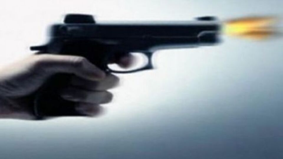 Sokak ortasında kurşun yağmuruna tutuldu