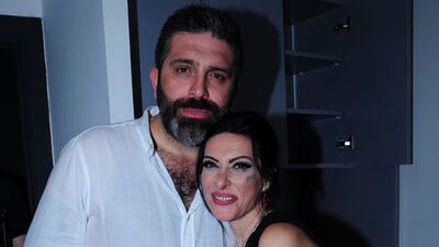 'Gri Şarkılar'ı konserle tanıttı