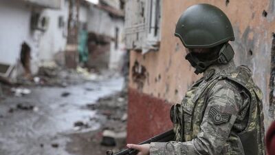 "12 PKK'lı terörist etkisiz hale getirildi"