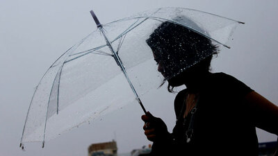 Kış geri geldi! İstanbul'da sağanak yağmur