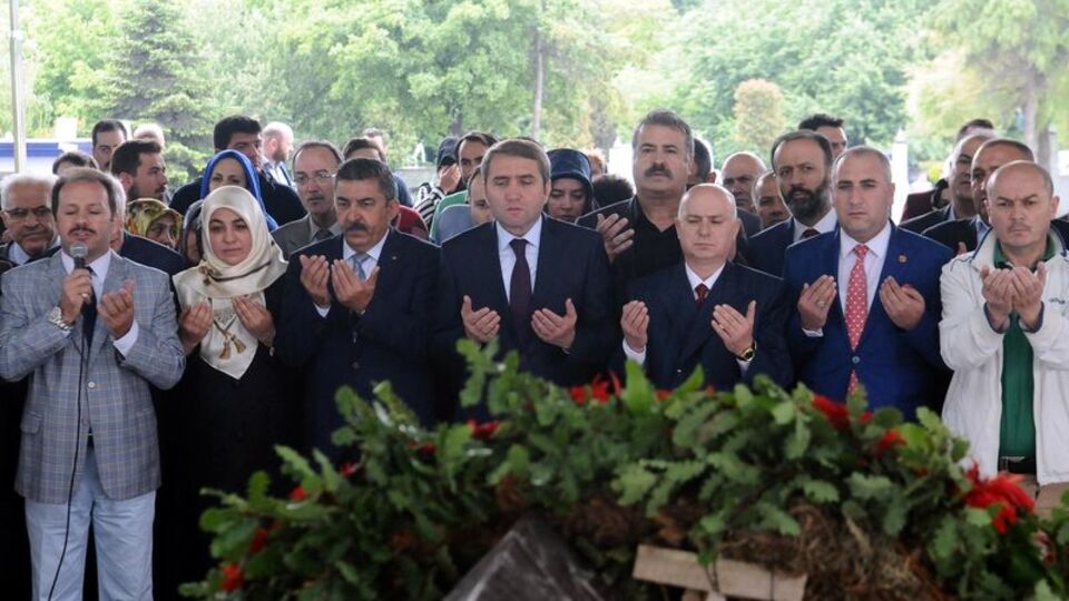 Menderes ve arkadaşları 27 Mayıs'ın yıldönümünde dualarla anıldı