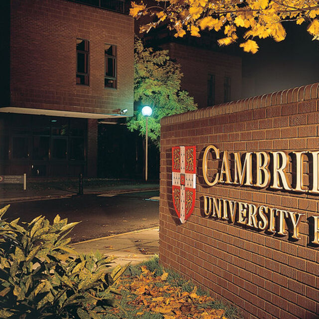 Cambridge Üniversitesi'nde 1 milyon TL'ye doktora
