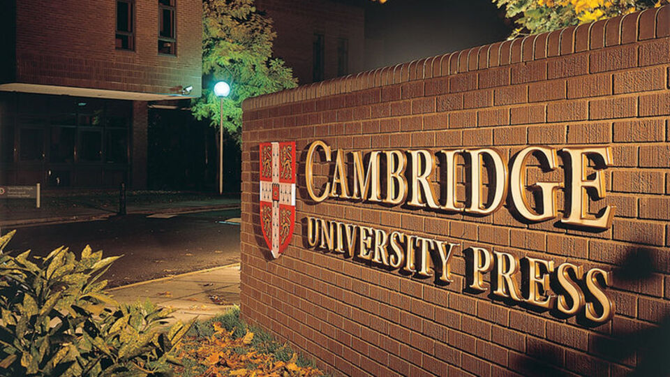 Cambridge Üniversitesi'nde 1 milyon TL'ye doktora