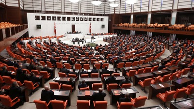 Kim bu Meclis'teki gizli göz!