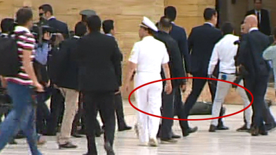 Anıtkabir'de asker bayıldı! İlk müdahale Sağlık Bakanı'ndan!