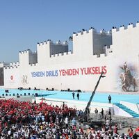 Tören alanında dikkat çeken slogan!