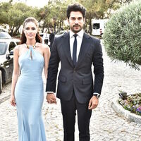 Burak'tan Fahriye'ye doğum günü hediyesi